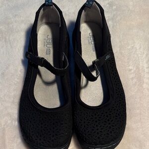 JBU Women's Black Cutout Flats